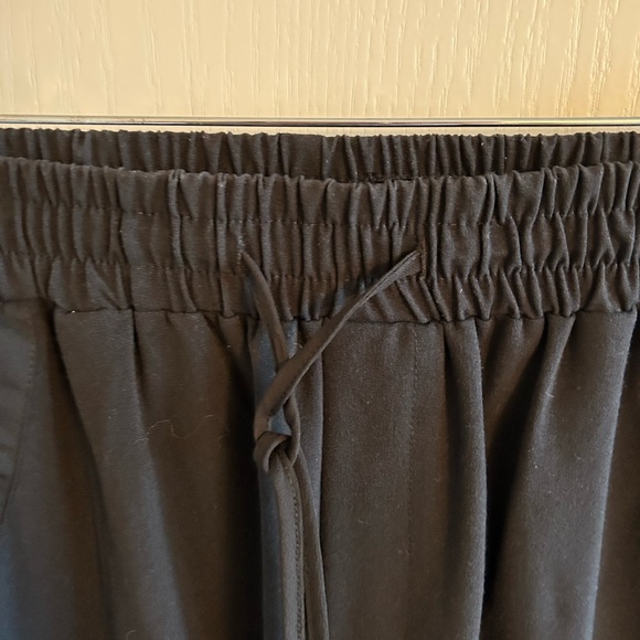 Black elastic dress pants - Picture 2 of 2